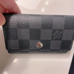 Louis Vuitton Damier Graphite Canvas 6 Key Holder